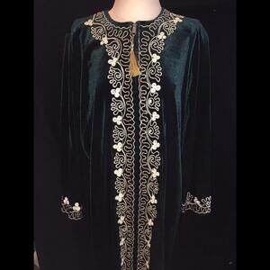 Vintage custom-made velvet green robe xl